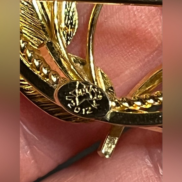RARE Vintage Star ART 12k gf signed rhinestone brooch gold tone - Picture 6 of 6